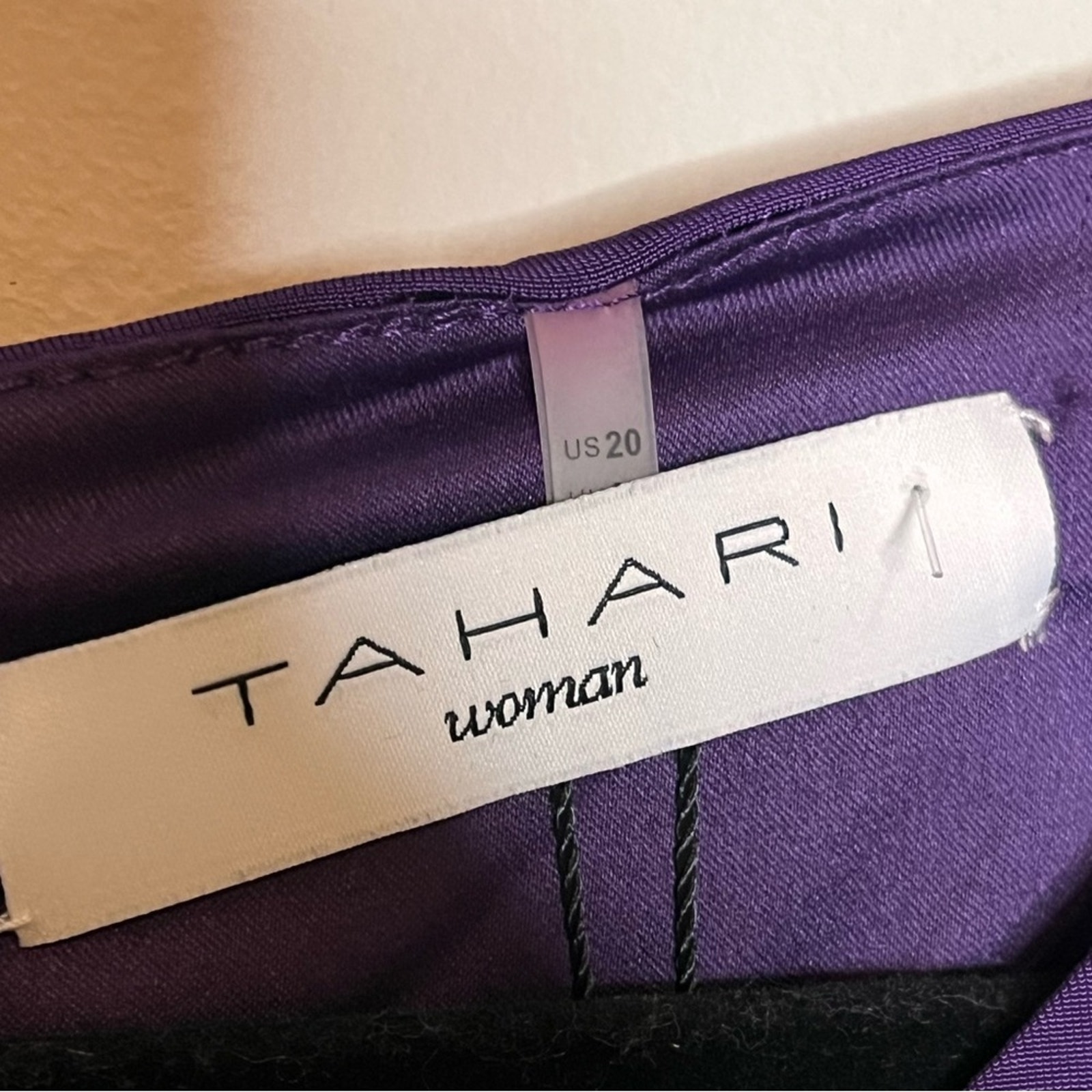Nwt Tahari Anika Royal Purple Ruched Sheath Dress Size 20 Cocktail — image 4 of 6